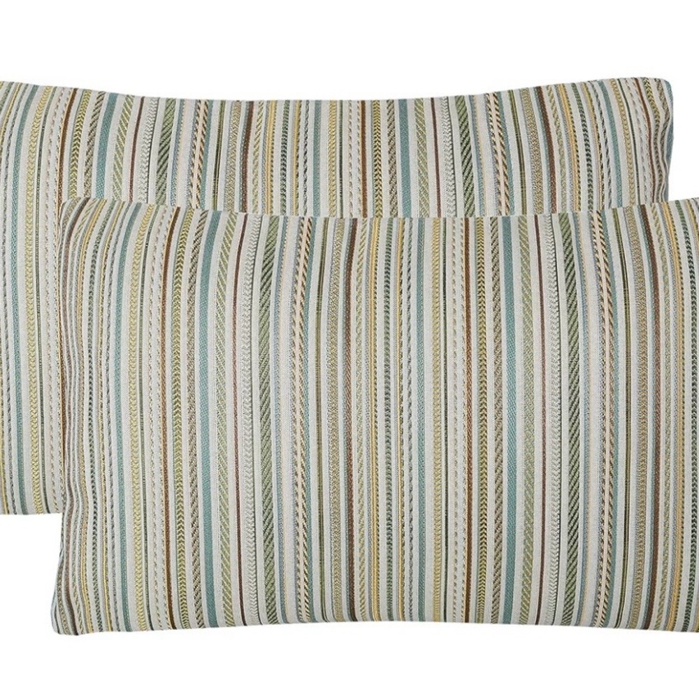 Accent pillows.
